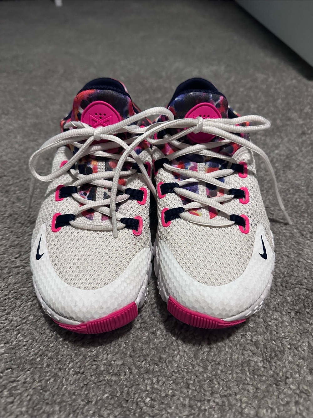 Women’s Nike Metcon - White & Pink